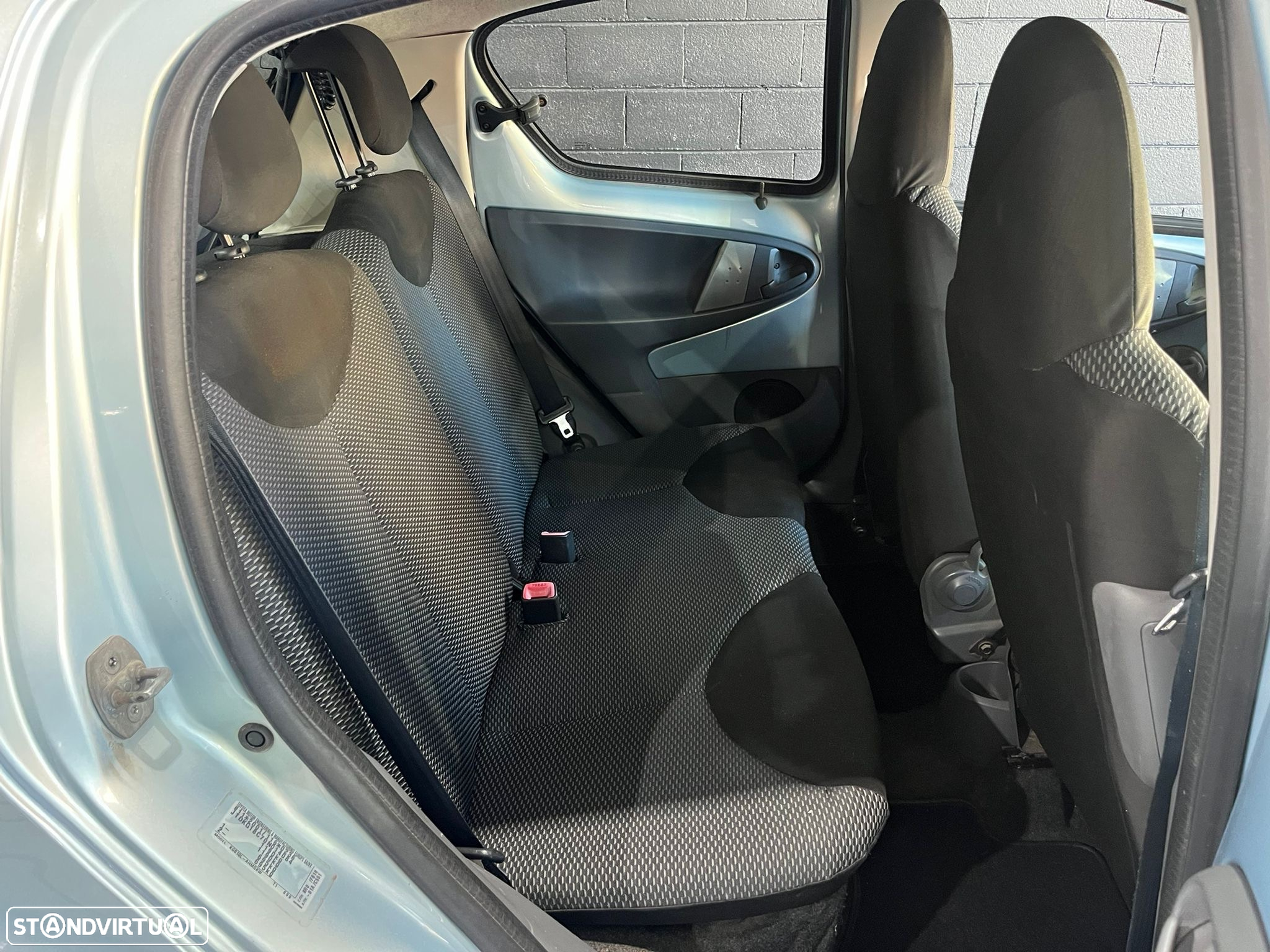 Toyota Aygo 1.0 Blue Edition - 12