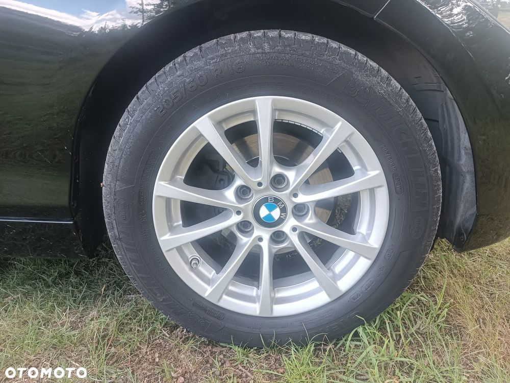 BMW Seria 1 114i - 28