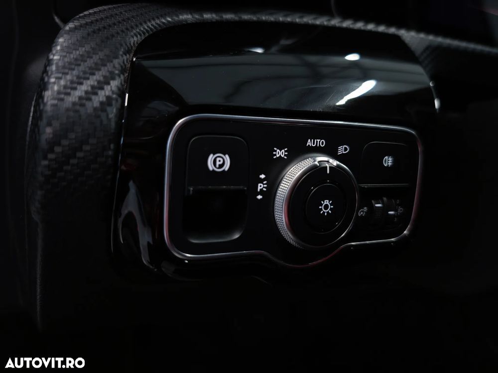 Mercedes-Benz A 180 d 7G-DCT - 16