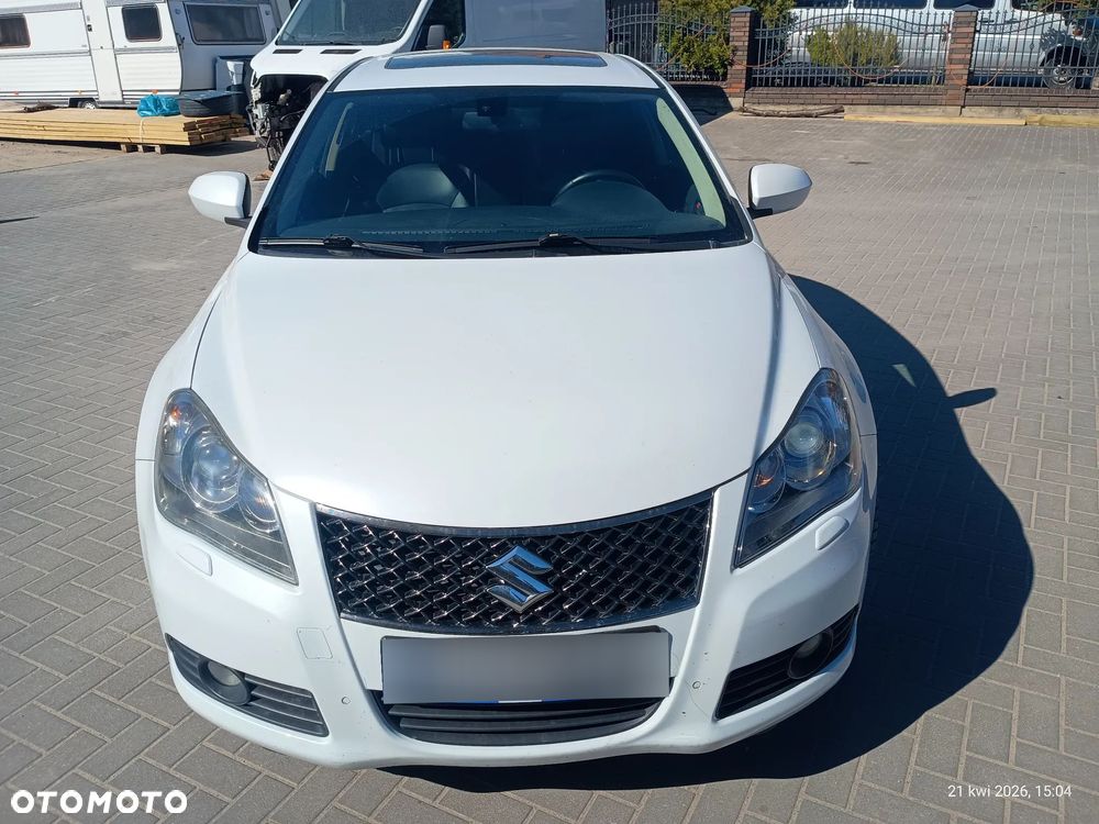 Suzuki Kizashi - 2