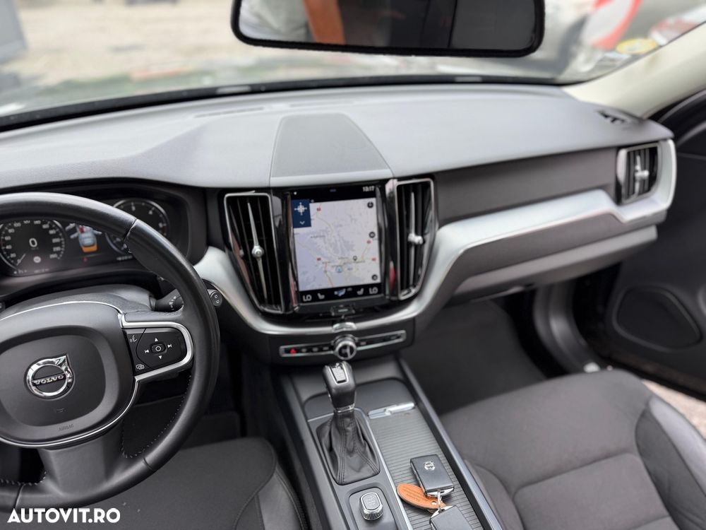 Volvo XC 60 D4 AWD Momentum - 30