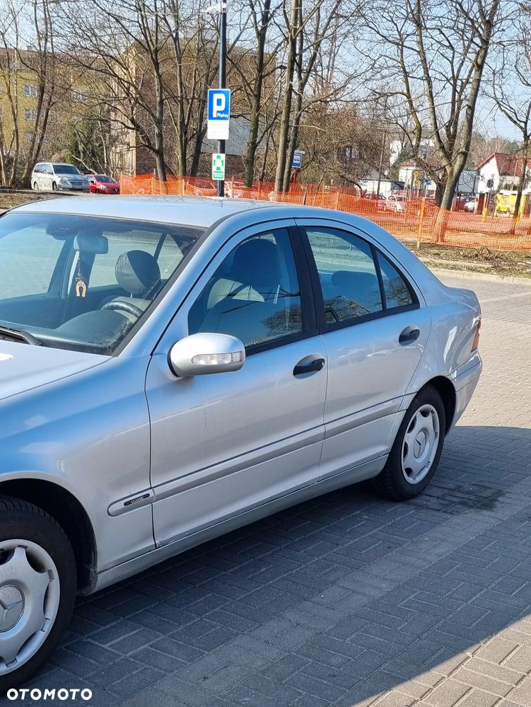 Mercedes-Benz Klasa C 180 Kompressor Automatik Classic - 2