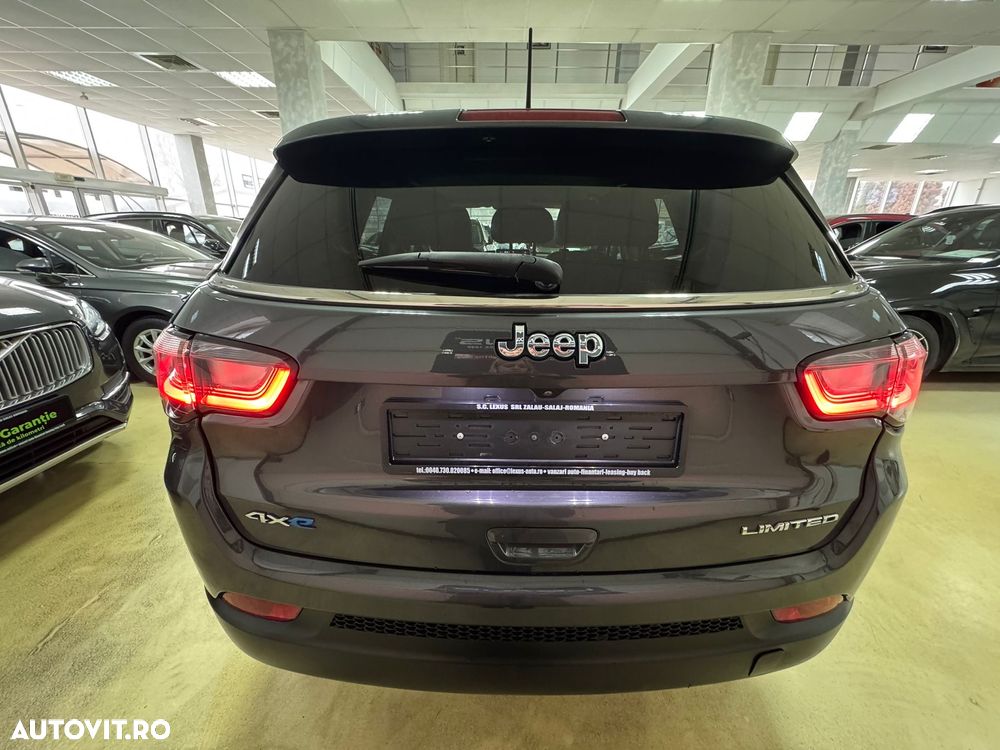 Jeep Compass - 16