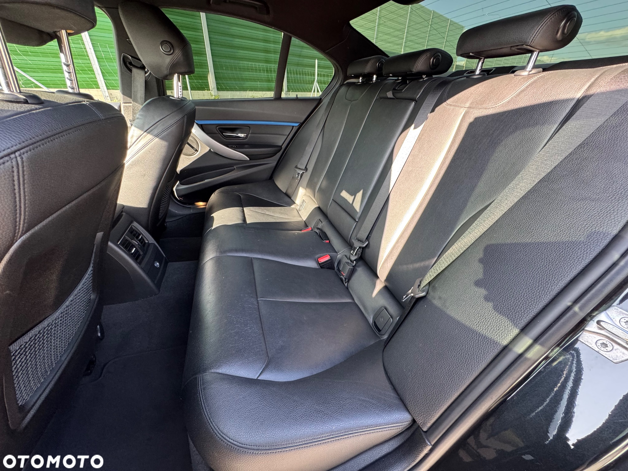 BMW Seria 3 318i - 12