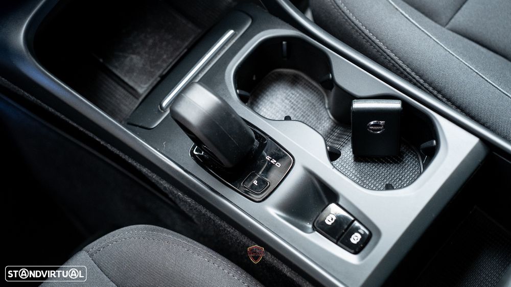 Volvo XC 40 1.5 T3 Momentum Geartronic - 30