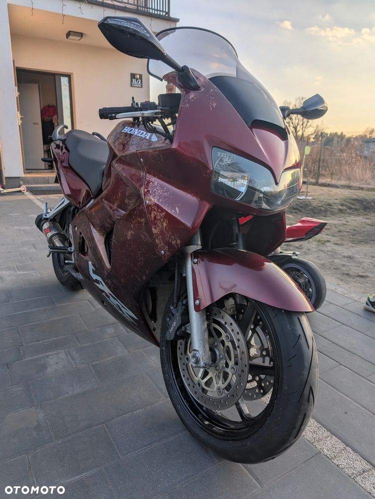 Honda VFR - 1