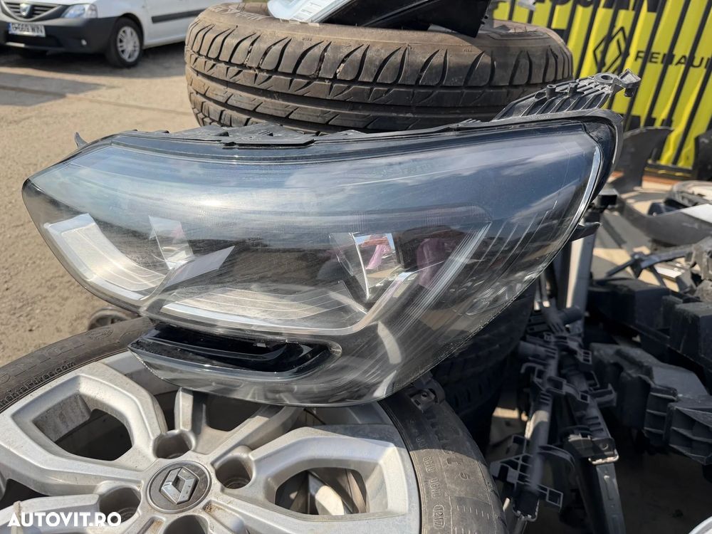 Far stânga renault megane 4 led cu lupa - 2