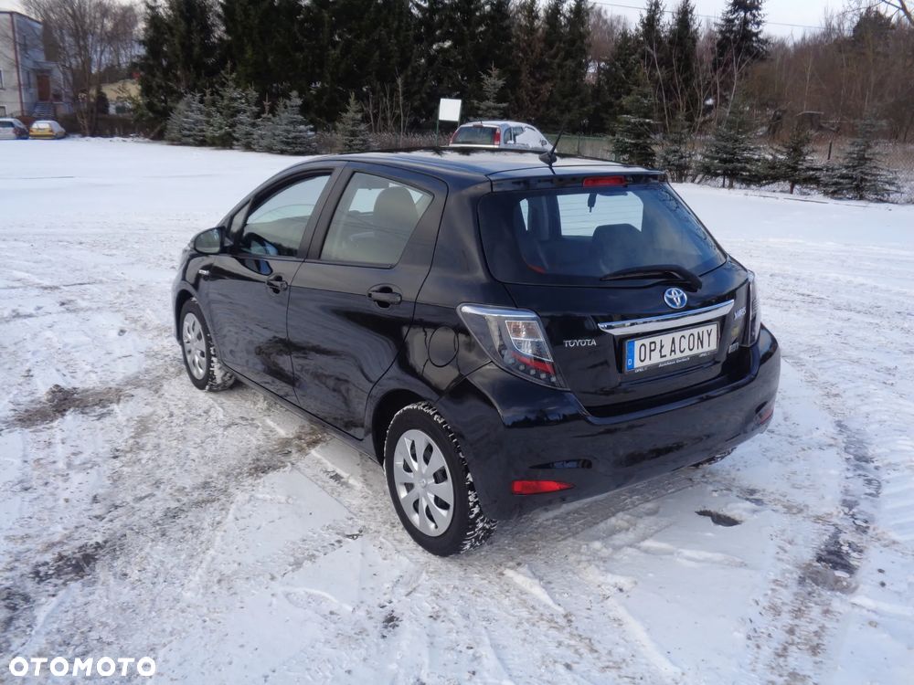 Toyota Yaris Hybrid 100 Life - 2