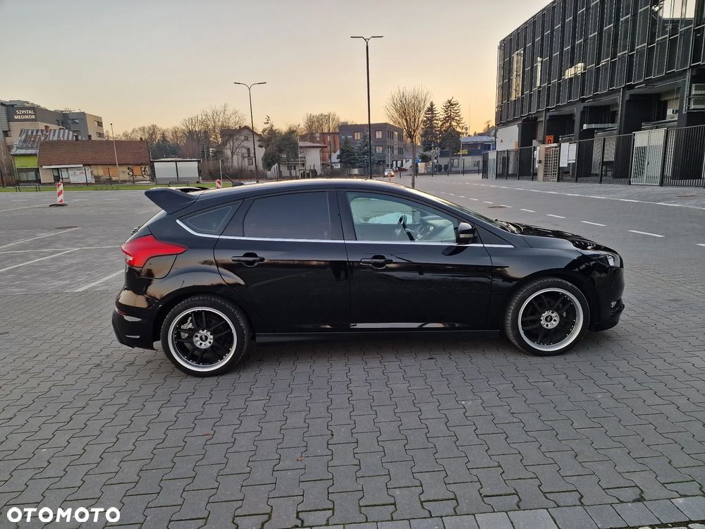 Ford Focus - 23