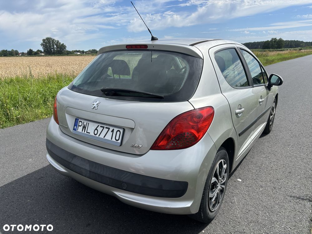 Peugeot 207 - 4