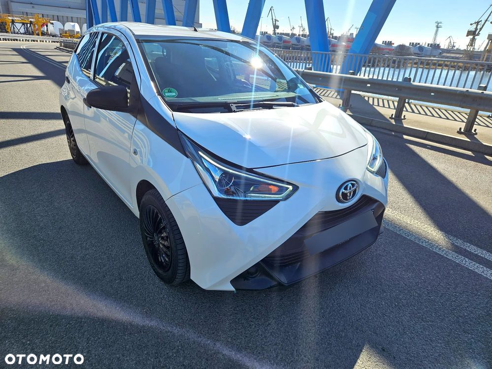 Toyota Aygo x-business - 6