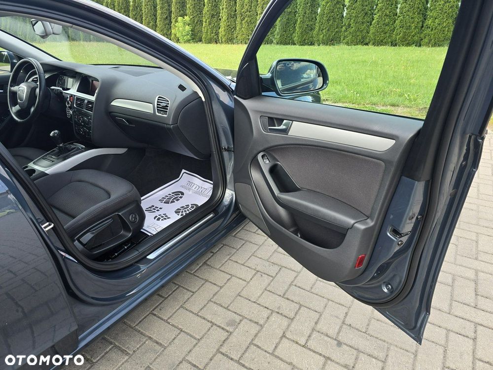 Audi A4 Limousine - 26