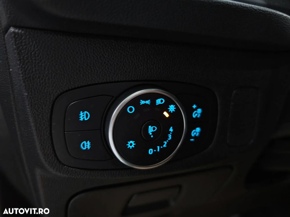 Ford Focus 2.0 EcoBlue Active Business - 23
