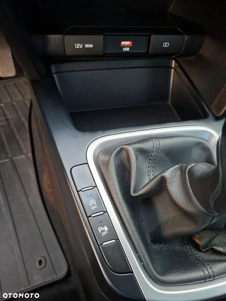 Kia Ceed 1.6 CRDi SCR M - 37