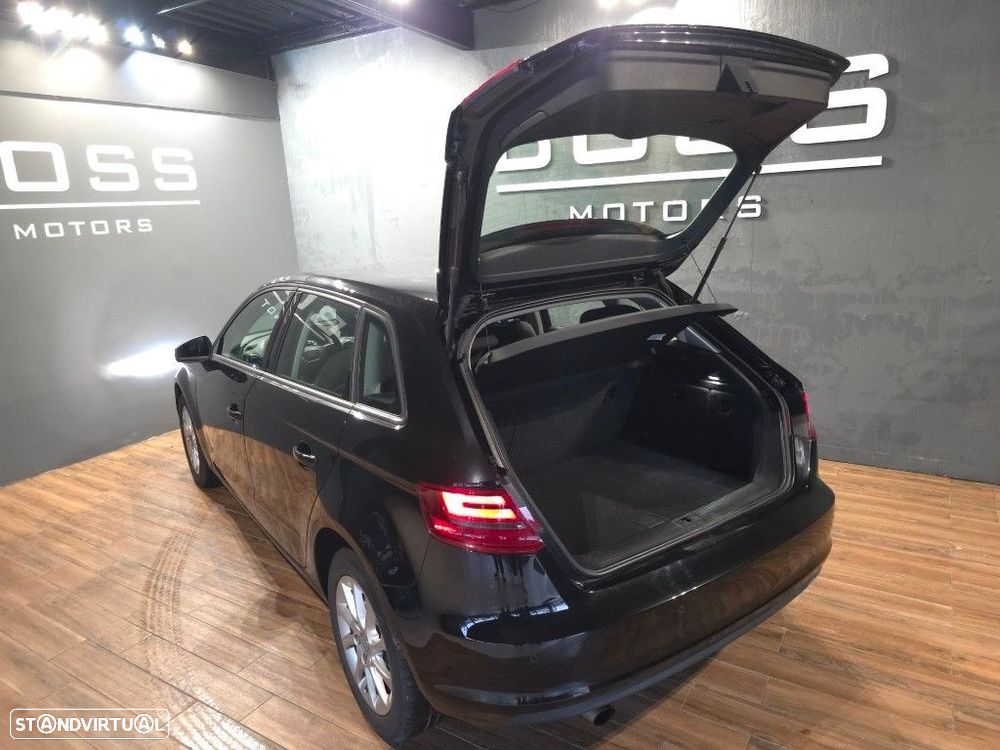 Audi A3 Sportback 1.6 TDI Attraction S tronic - 14
