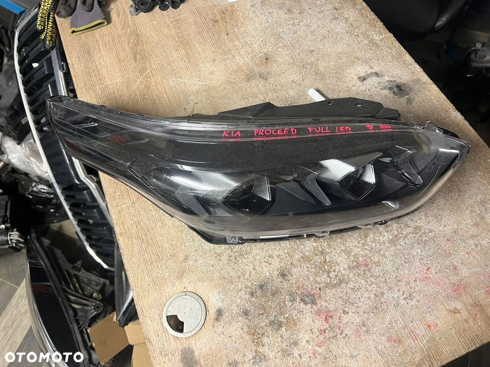 KIA CEED III LIFT PROCEED FULL LED LAMPA PRAWA PRAWY PRZÓD PRZEDNIA 92102 J7500 - 1