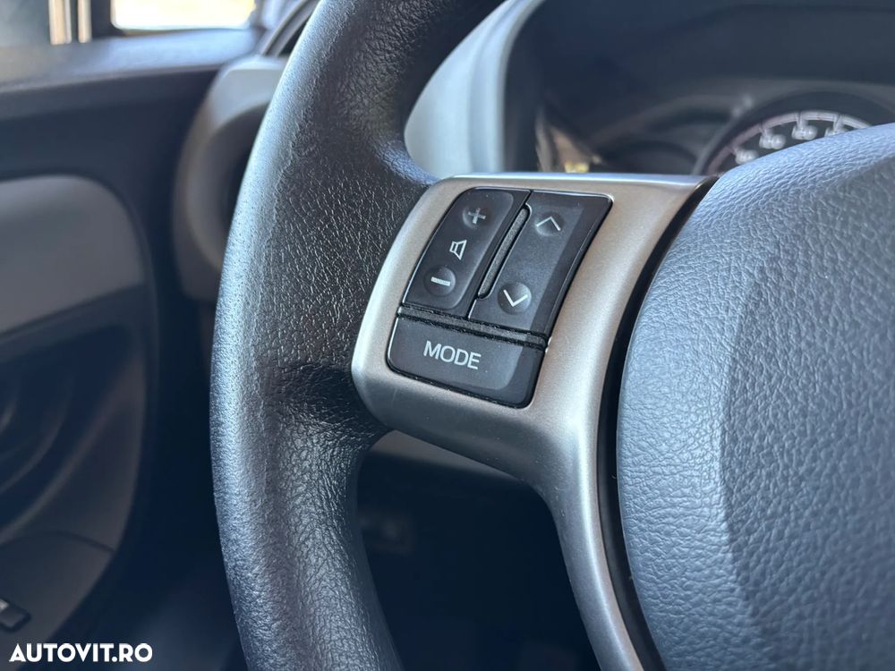Toyota Yaris 1.0 L VVT-i Terra - 16