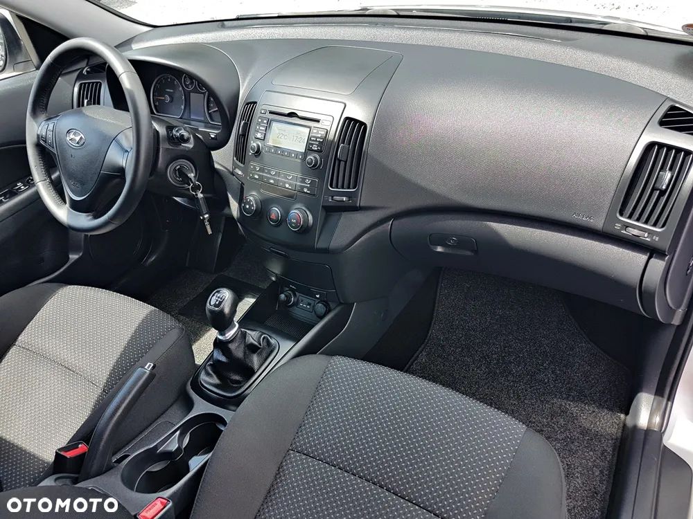 Hyundai i30 i30cw 1.4 UEFA EURO 2012 Edition - 24