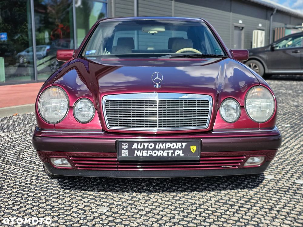 Mercedes-Benz Klasa E - 28