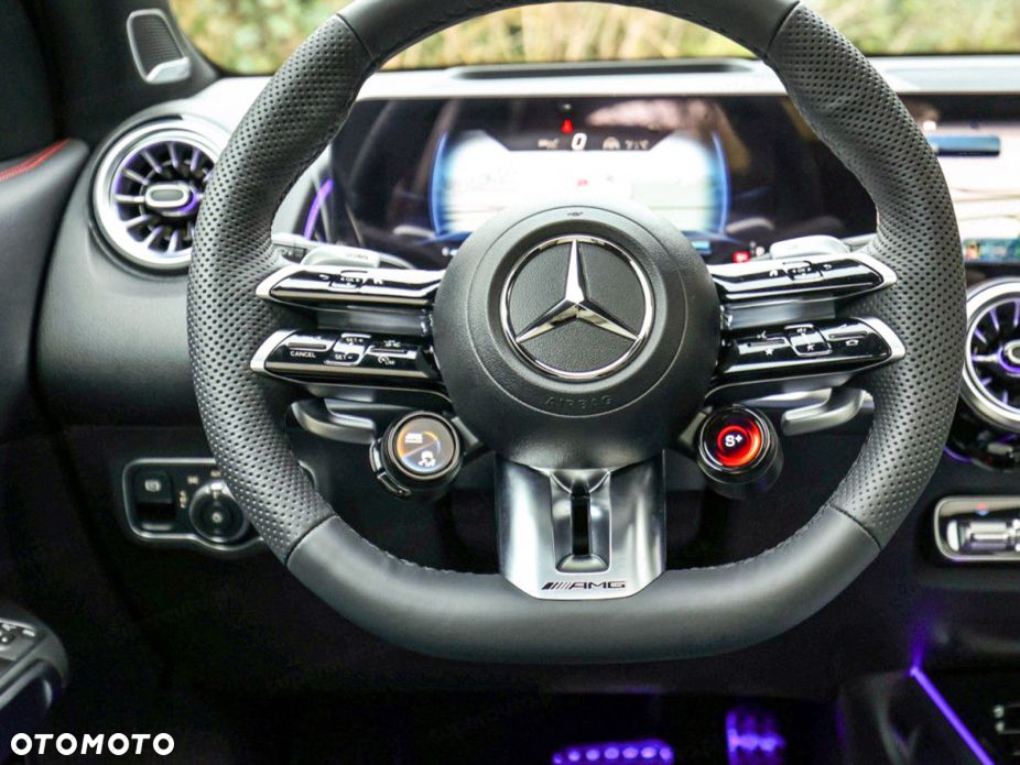 Mercedes-Benz GLB - 6