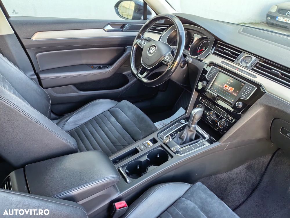 Volkswagen Passat 2.0 TDI DSG Highline - 15