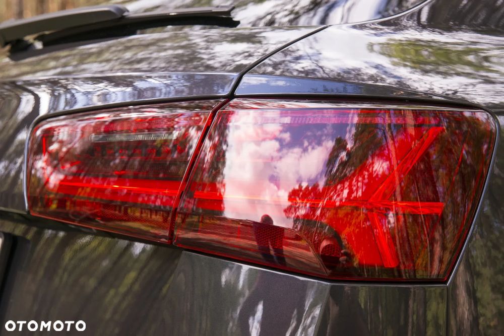Audi A6 Avant 2.0 TDI quattro S tronic - 35