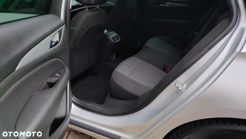 Opel Insignia - 31