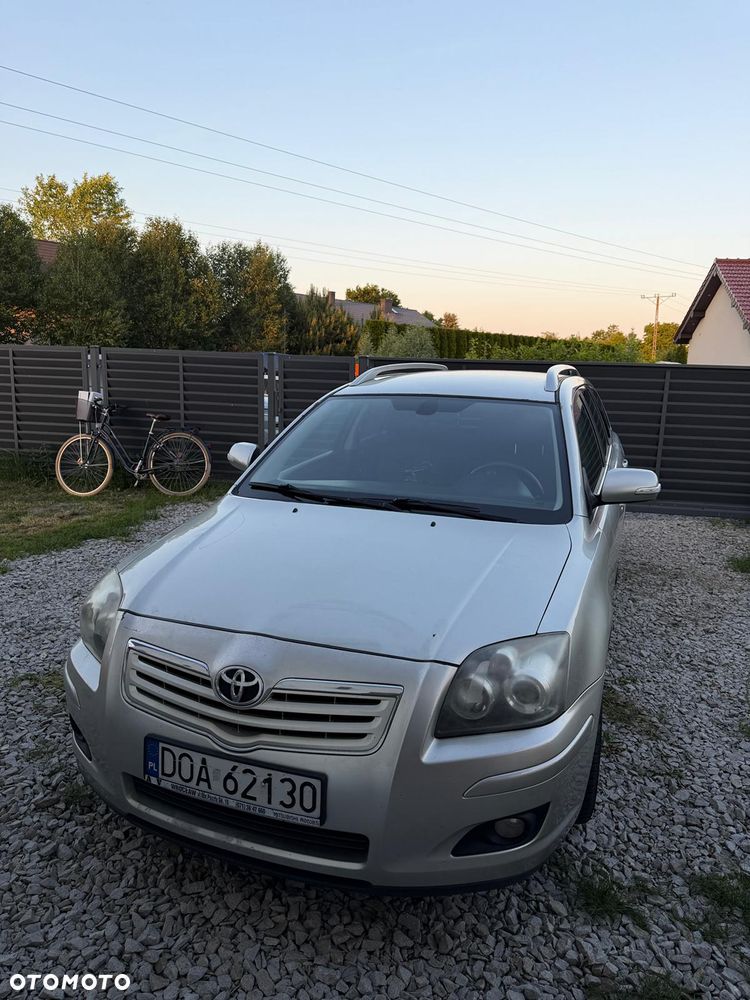 Toyota Avensis 1.8 VVT-i Luna - 3