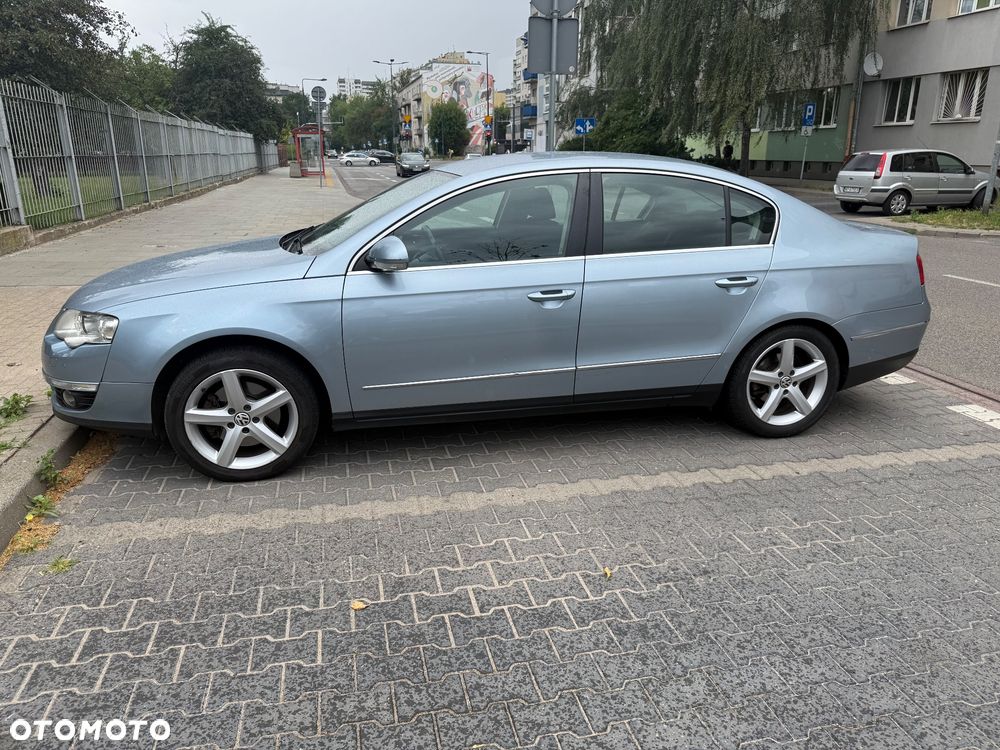 Volkswagen Passat 1.8 TSI Comfortline - 24