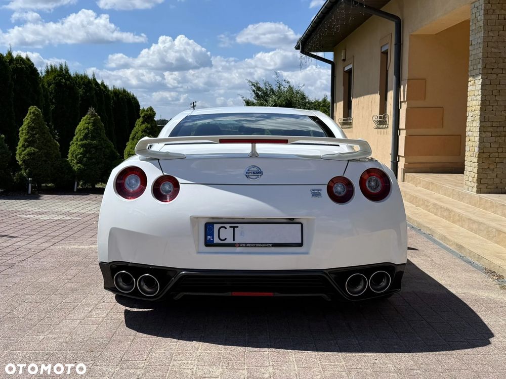 Nissan GT-R Black Edition - 5