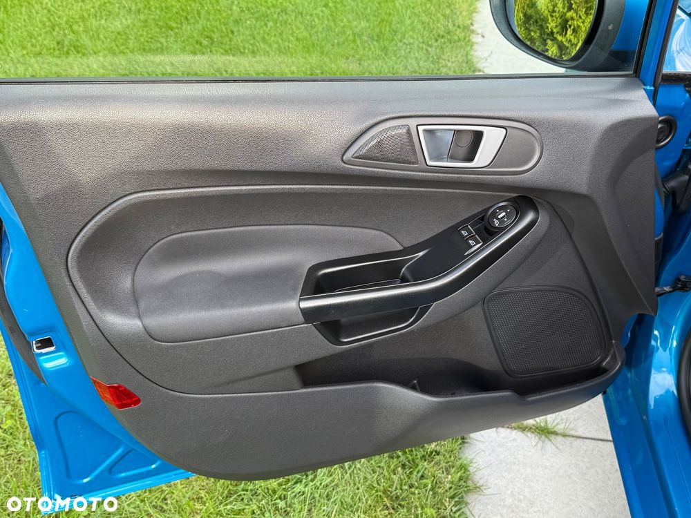 Ford Fiesta 1.25 Ambiente EU5 - 12