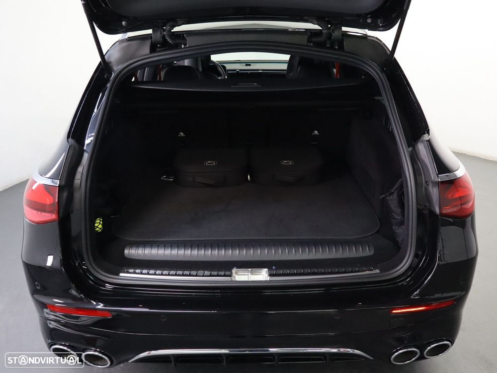 Mercedes-Benz E 53 AMG Hybrid 4Matic+ - 52