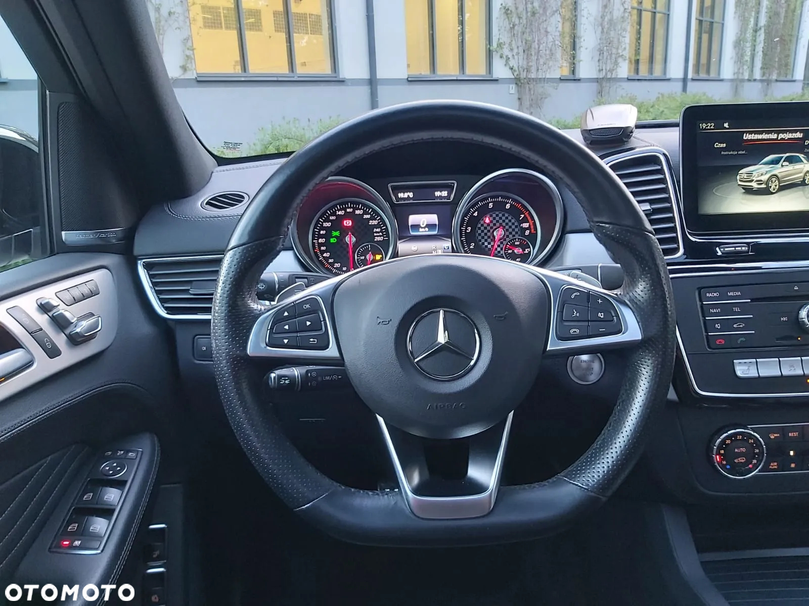 Mercedes-Benz GLE AMG 43 4-Matic - 15