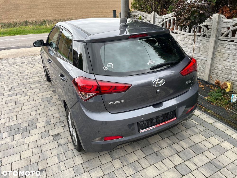 Hyundai i20 - 20