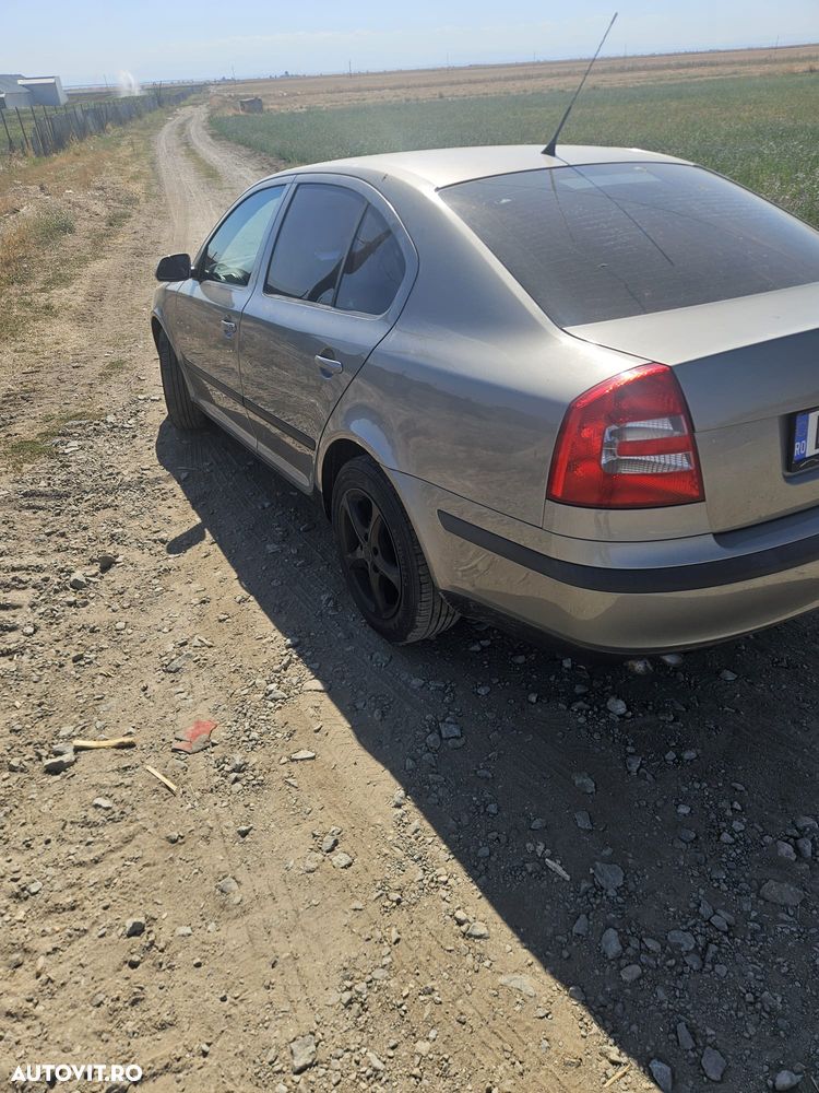 Skoda Octavia 2006 photo 3