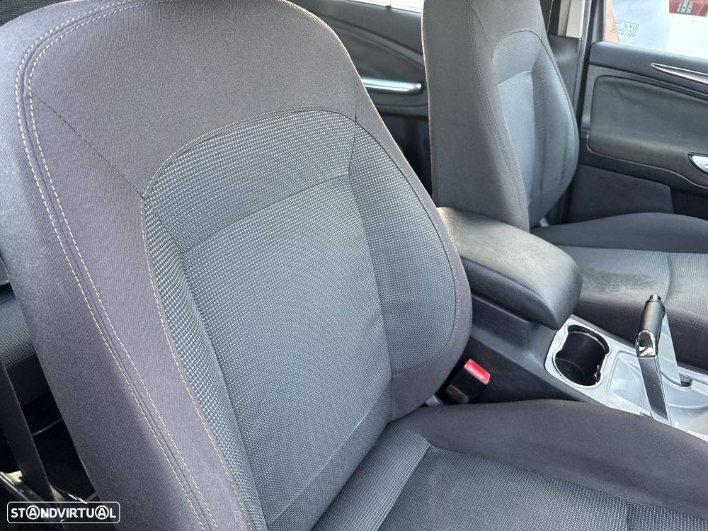 Ford S-Max 1.8 TDCi Titanium 7L - 24