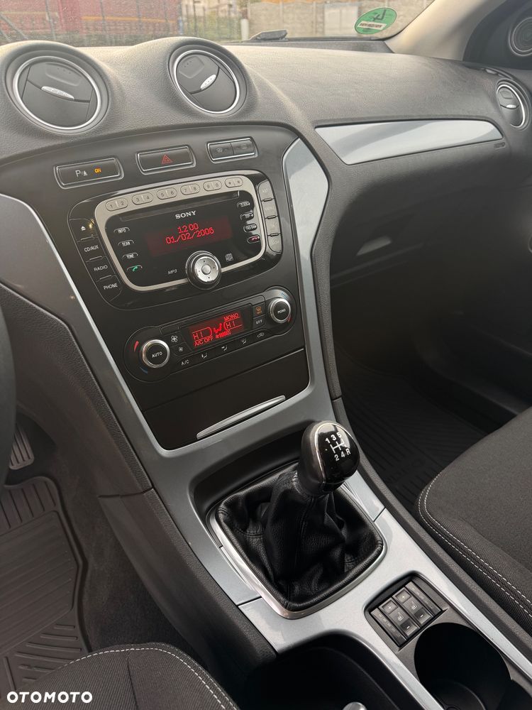 Ford Mondeo 1.6 Titanium - 12