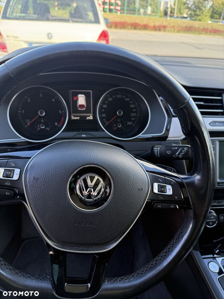 Volkswagen Passat - 5