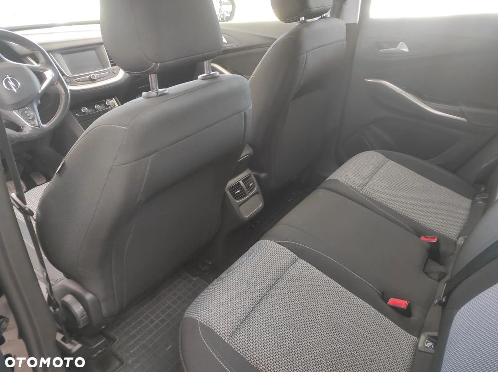 Opel Grandland X 1.2 T Enjoy S&S - 9