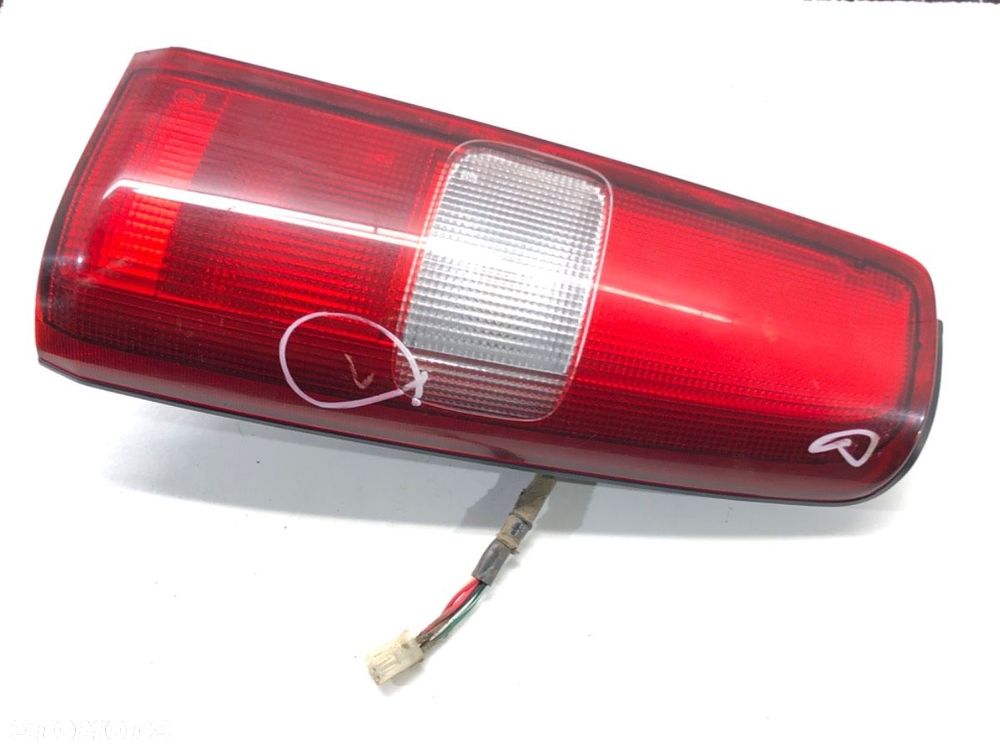 LAMPA PRAWY TYŁ  SUZUKI JIMNY samochód terenowy zamknięty (SN) 1998 - 2022 1.5 DDiS 4x4 63 kW [86 - 1