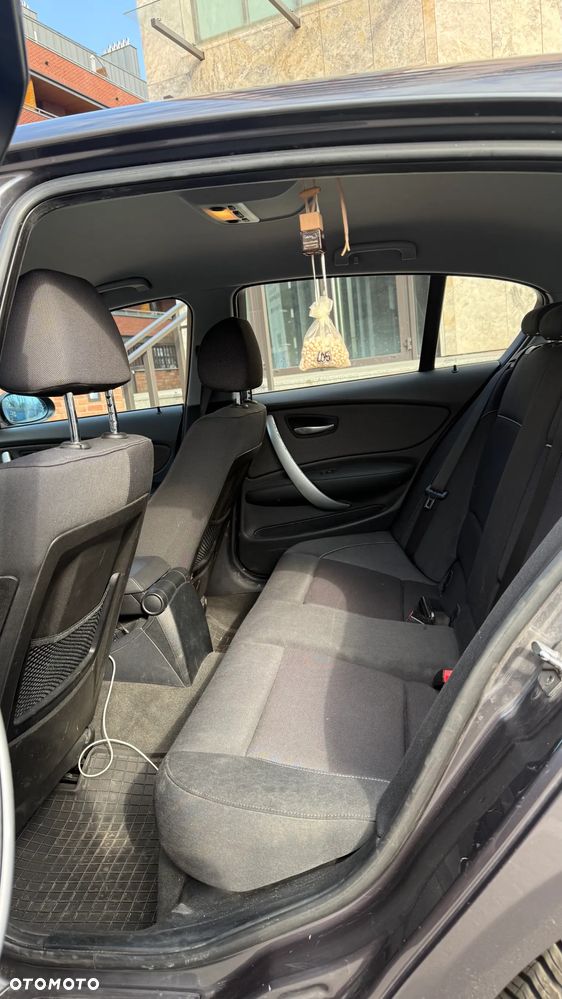 BMW Seria 1 120d - 14