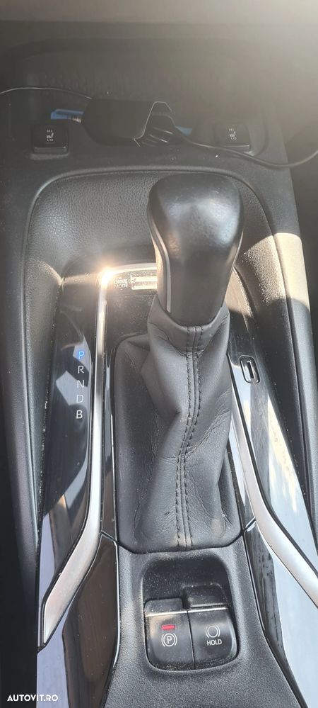 Toyota Corolla 1.8 HSD Dynamic - 12