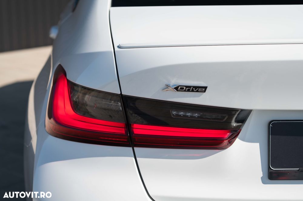 BMW Seria 3 330e xDrive Aut. M Sport - 13