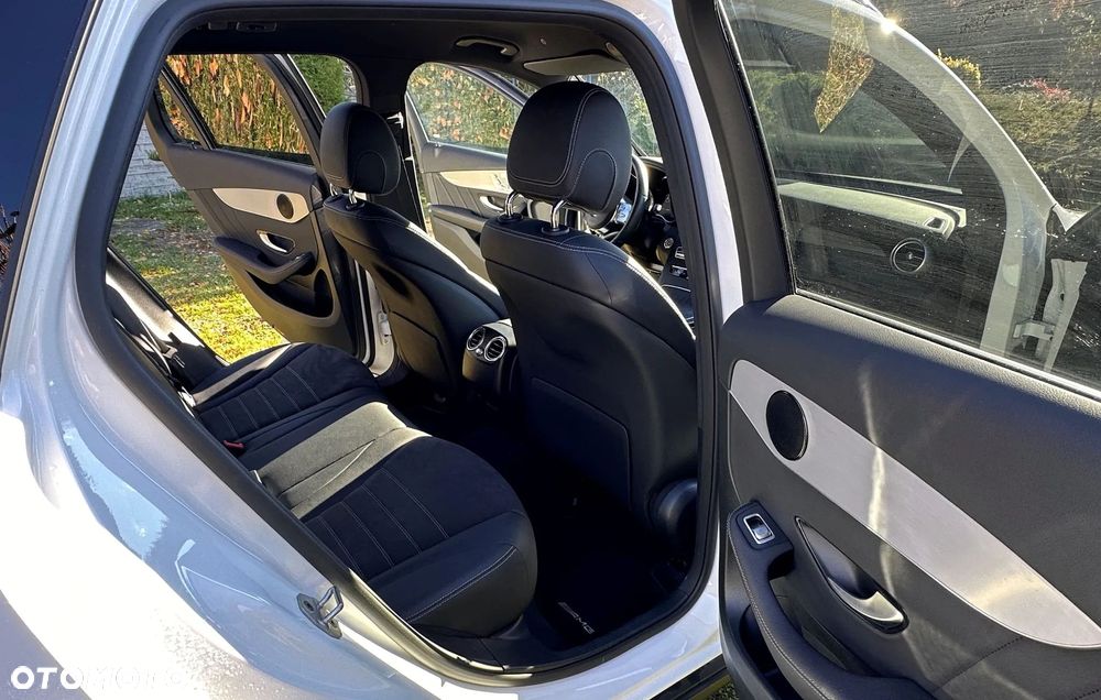 Mercedes-Benz GLC 200 4-Matic - 4