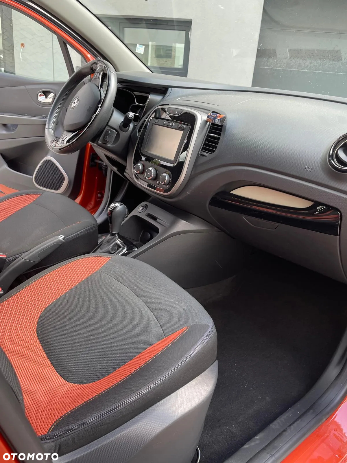 Renault Captur 1.2 TCe Zen EDC - 16