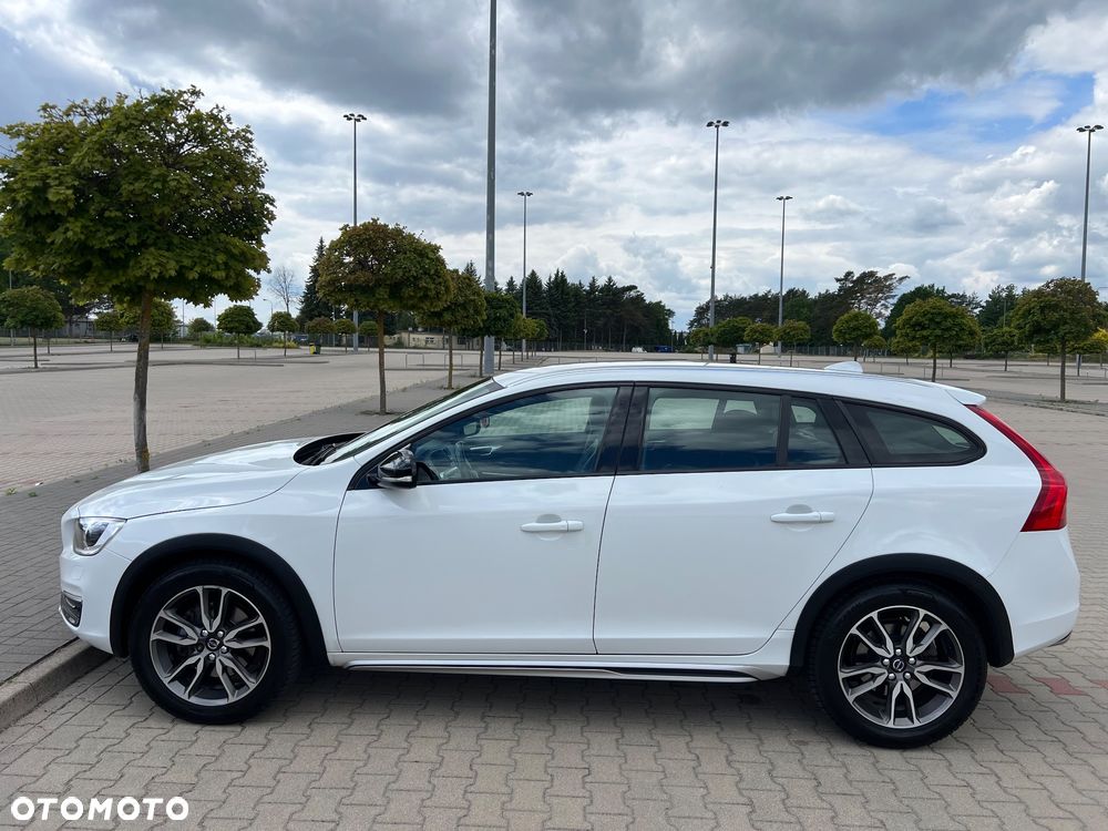 Volvo V60 Cross Country D4 AWD Summum - 24