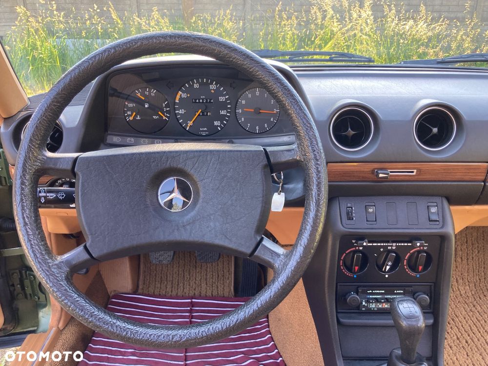 Mercedes-Benz W123 - 29