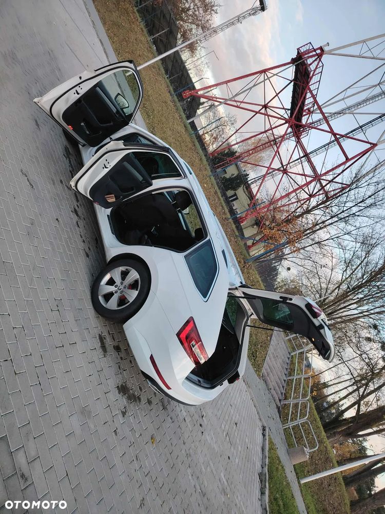 Skoda Superb 2.0 TDI Active DSG7 - 8