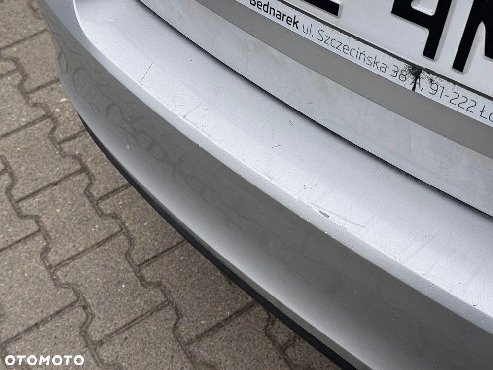 Skoda RAPID 1.0 TSI Active - 16