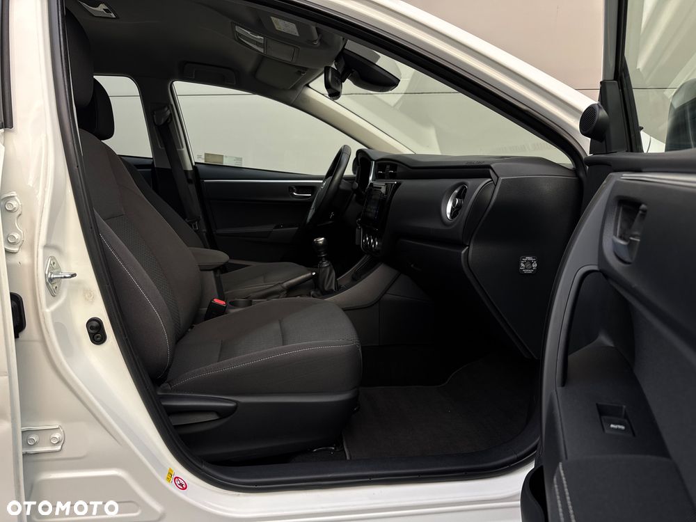 Toyota Corolla - 11